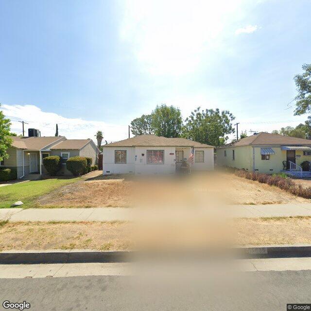 Foreclosed Property at 5636 N LINDLEY AVE