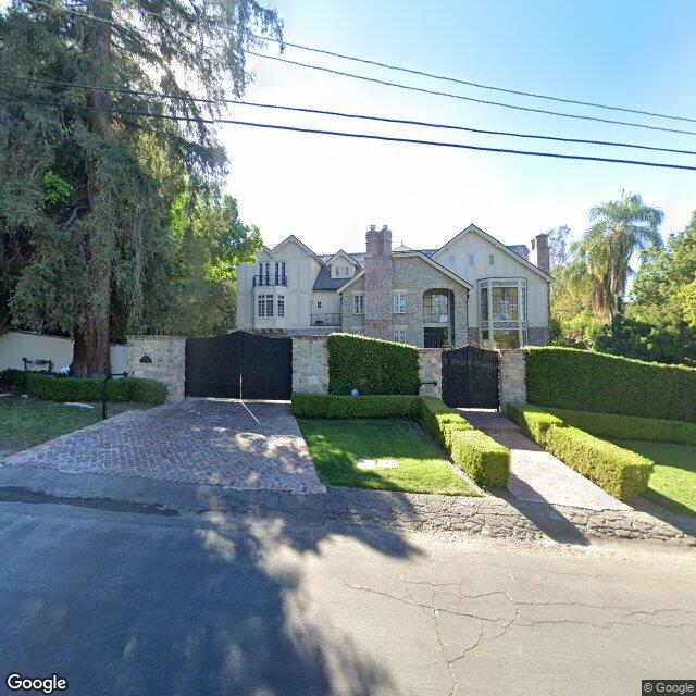 Foreclosed Property at 4461 N WOODLEY AVE