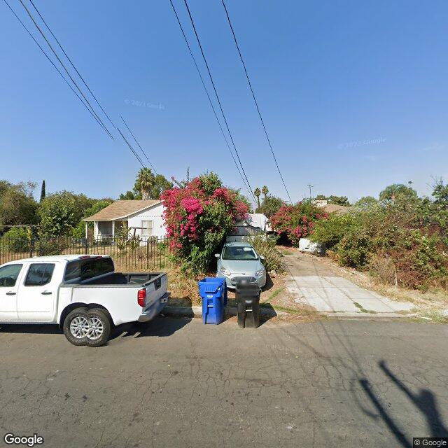 Foreclosed Property at 7507 N AMIGO AVE
