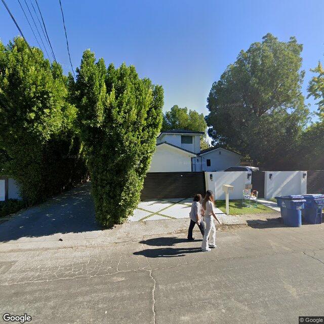 Foreclosed Property at 5062 N WOODLEY AVE