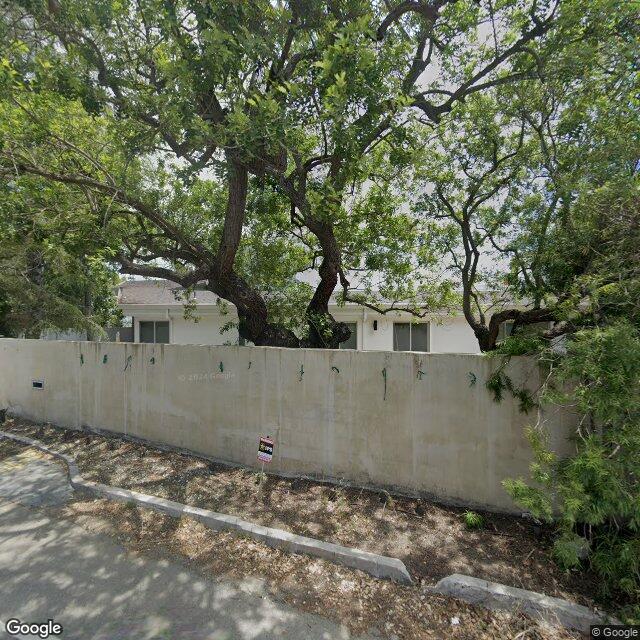 Foreclosed Property at 7571 W MULHOLLAND DR