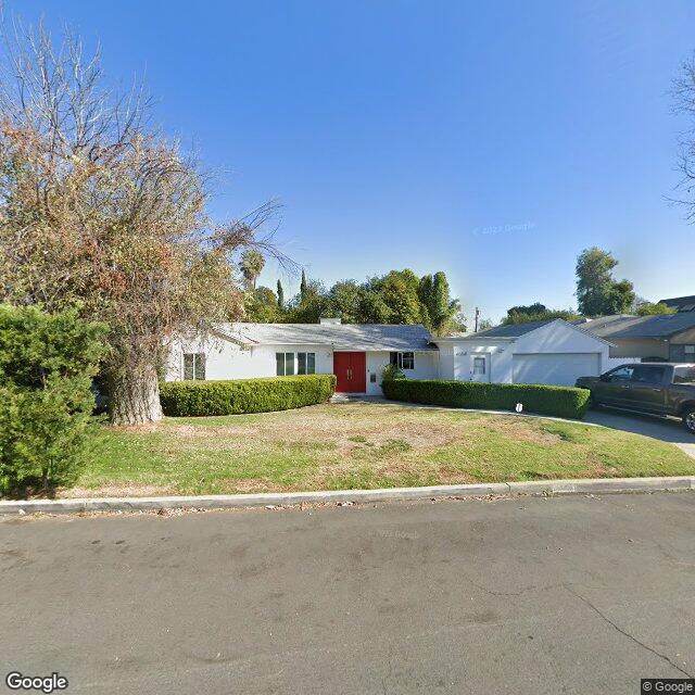 Foreclosed Property at 4554 N MATILIJA AVE