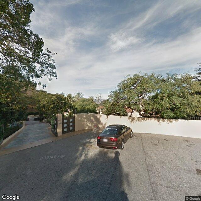 Foreclosed Property at 16405 W MULHOLLAND DR