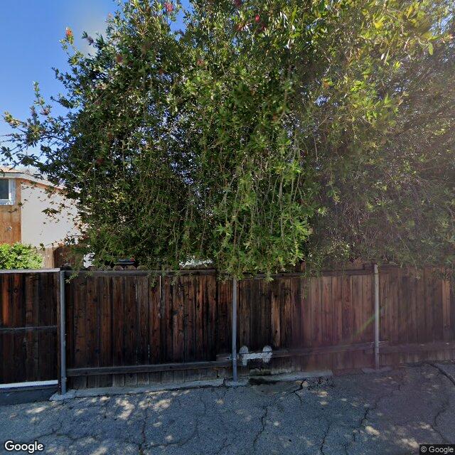 Foreclosed Property at 10139 N HAYVENHURST AVE