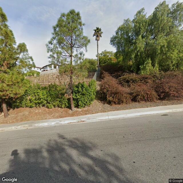 Foreclosed Property at 2001 N PALISADES DR