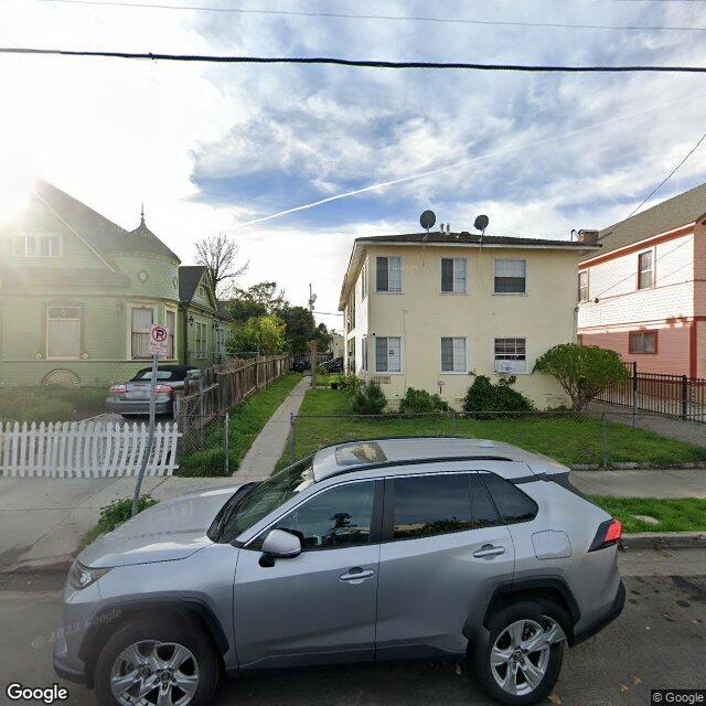 Foreclosed Property at 1320 W 25TH ST