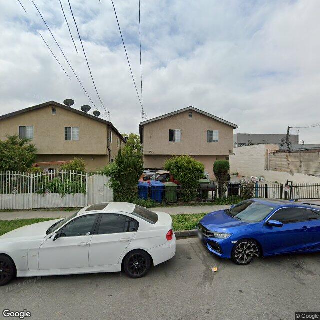 Foreclosed Property at 728 W 52ND PL