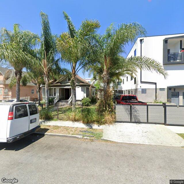 Foreclosed Property at 1009 E 25TH ST
