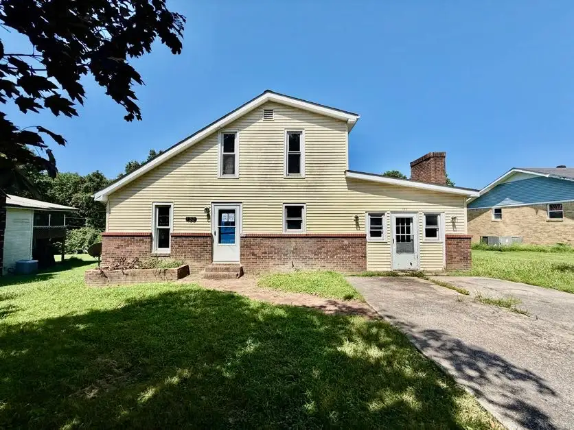 133 Oak Ln foreclosure property image