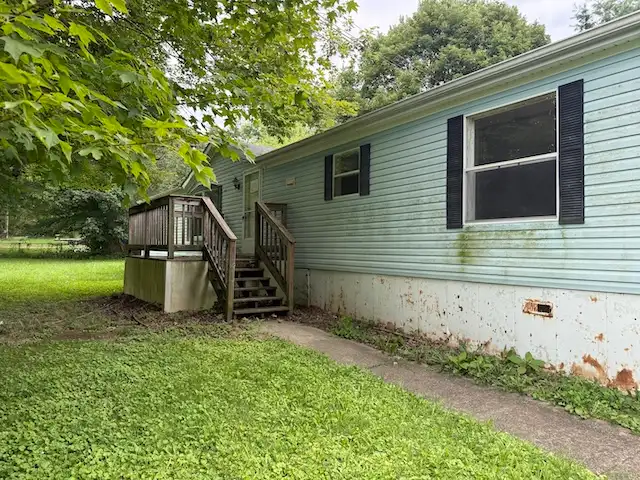 43 Love Rd foreclosure property image