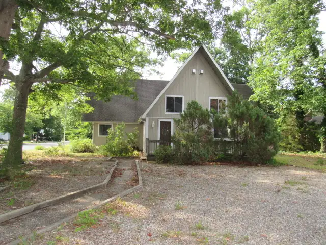 14 Pine Tree Dr foreclosure property image