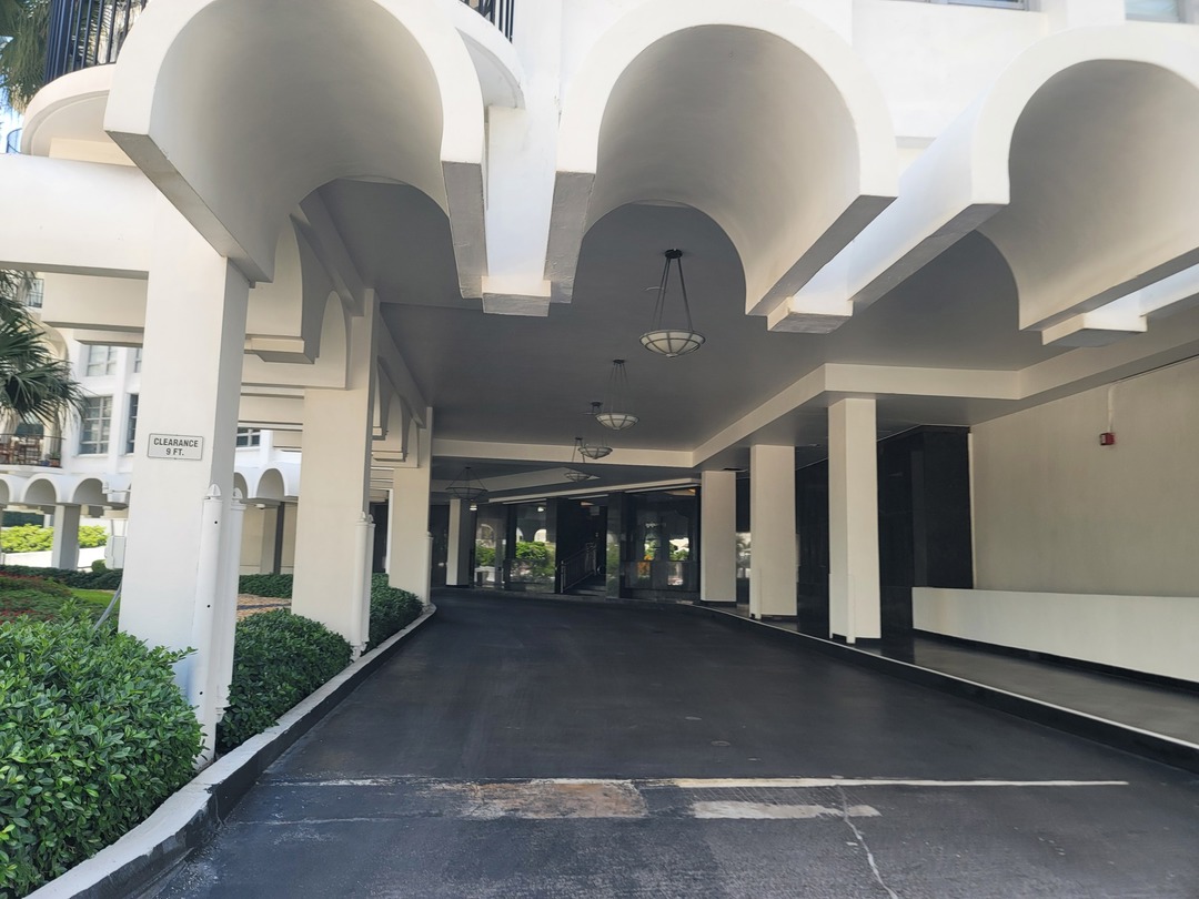 5660 Collins Ave # 21c foreclosure property image