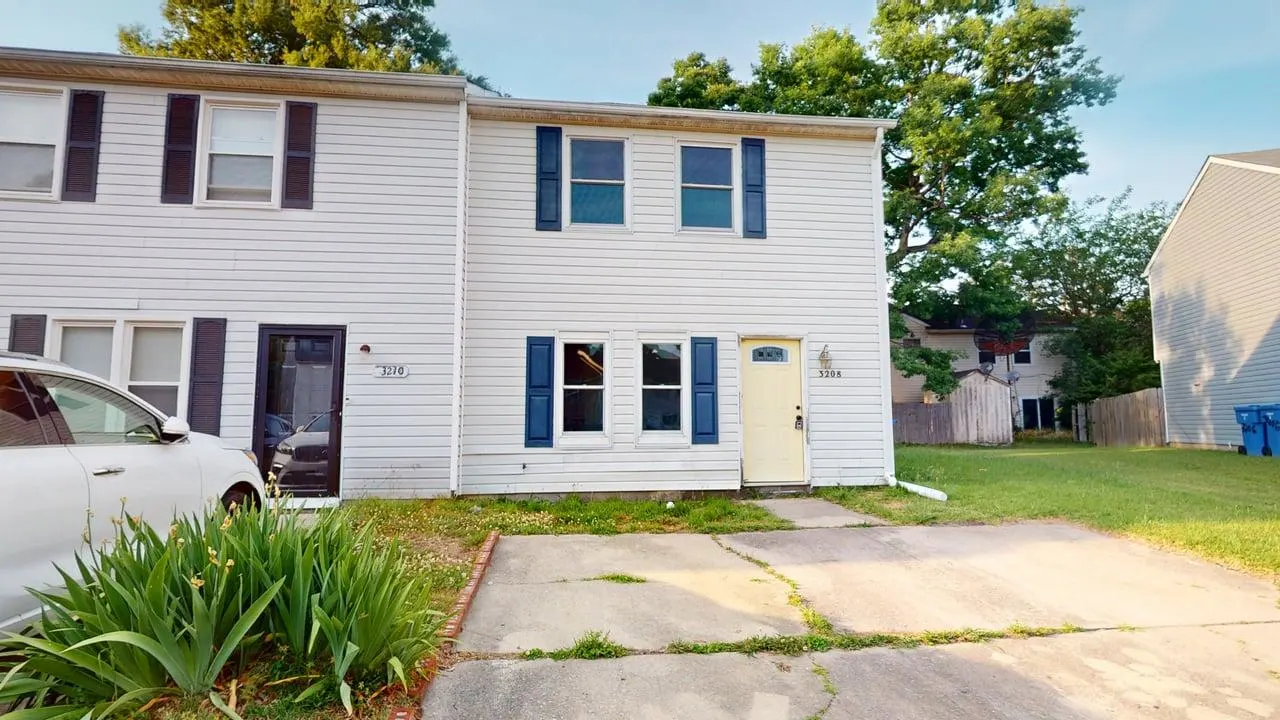 3208 Clover Road E foreclosure property image