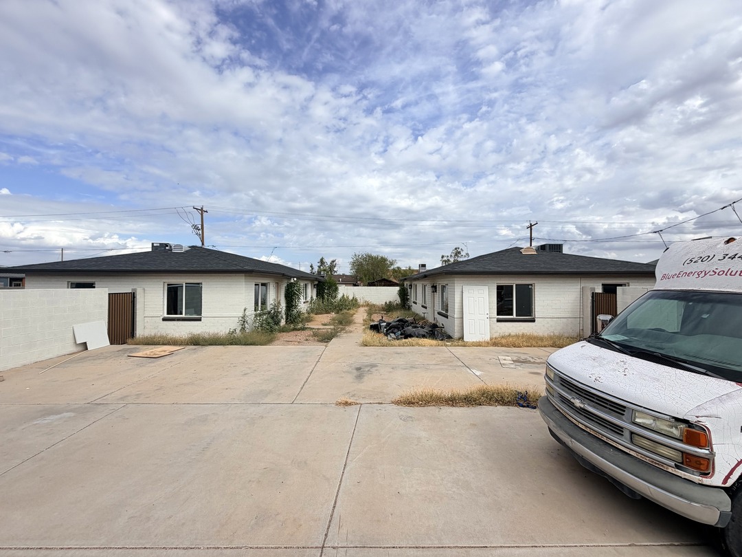 3112 East Roeser Road foreclosure property image