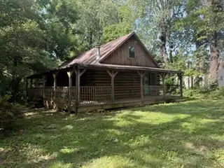 107 E Locust Grove Rd foreclosure property image