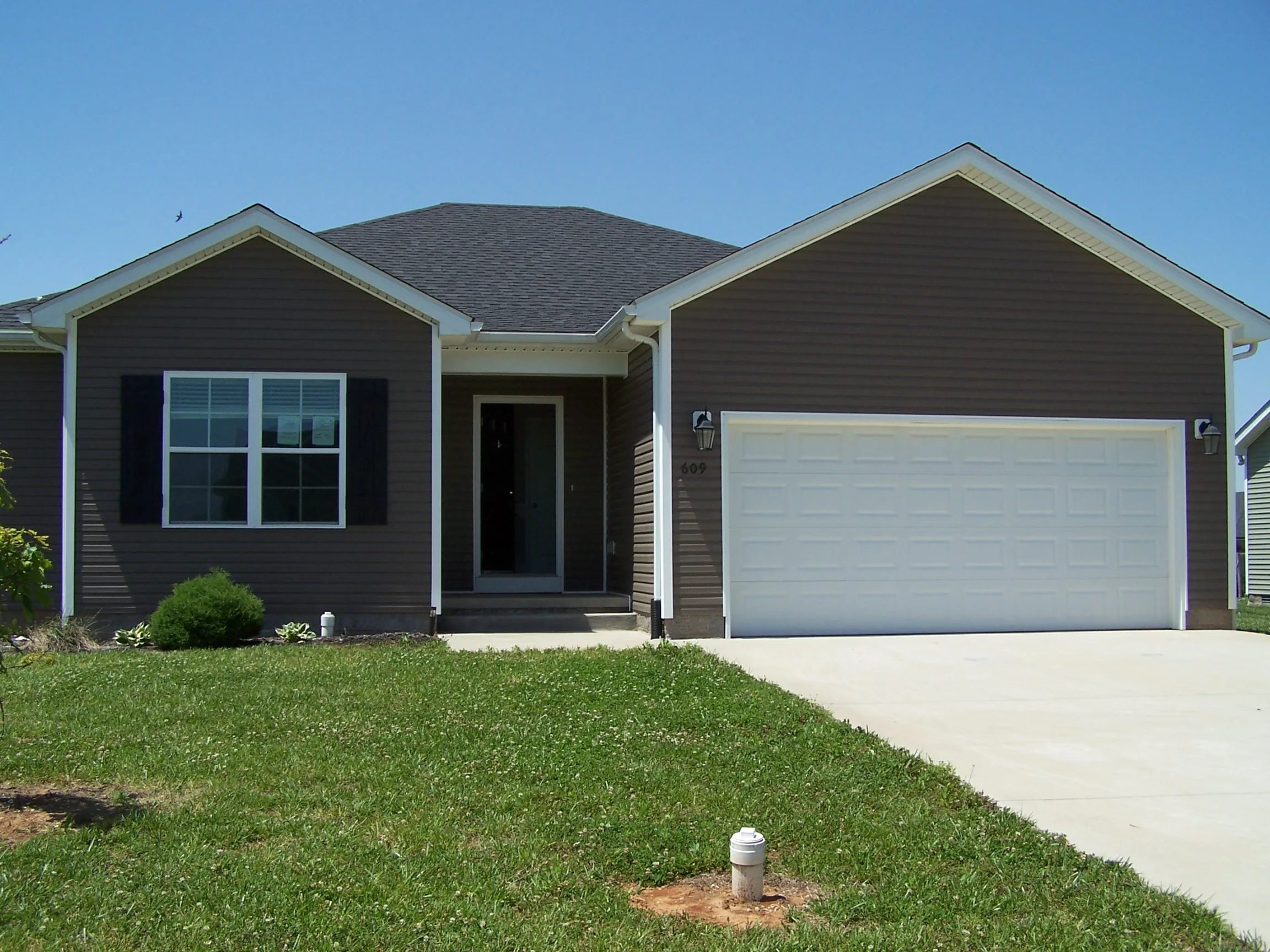 609 St George Way foreclosure property image