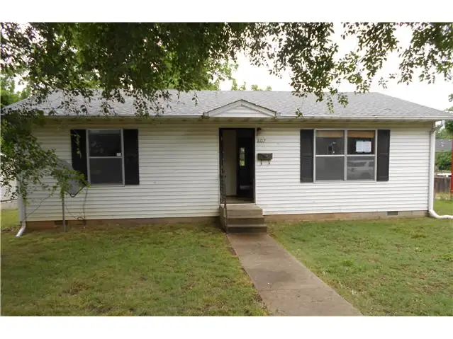 807 N 3rd St foreclosure property image