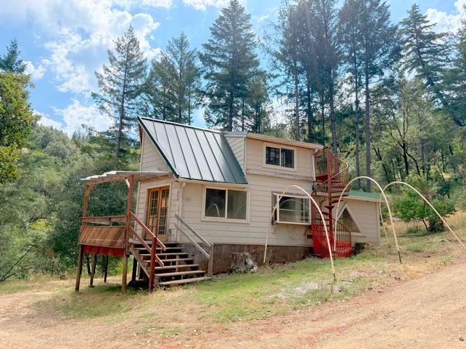940 Woodman Creek Road foreclosure property image