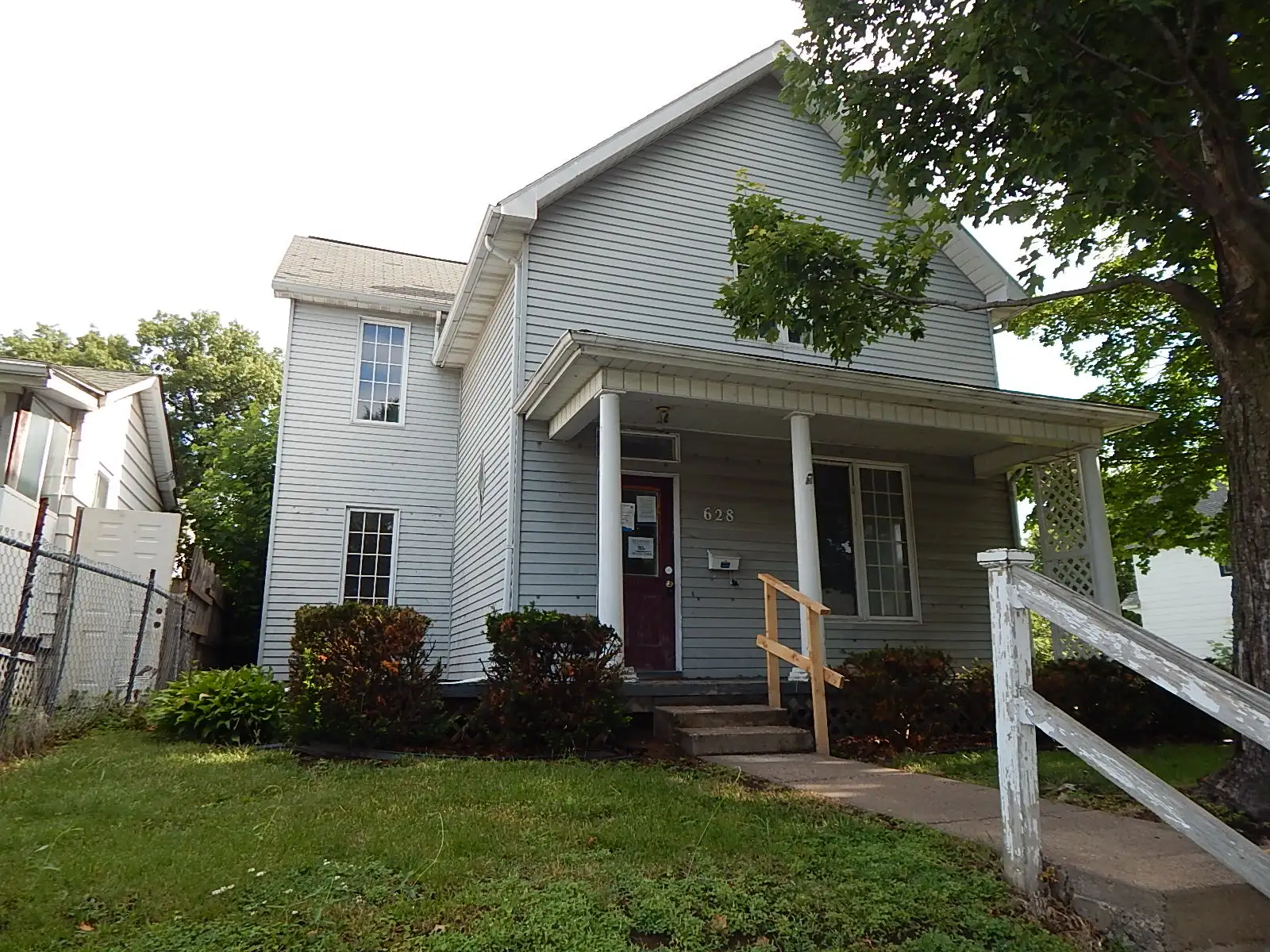628 W 14th St foreclosure property image