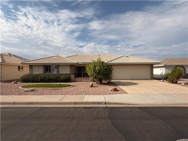 7941 E Navarro Ave foreclosure property image