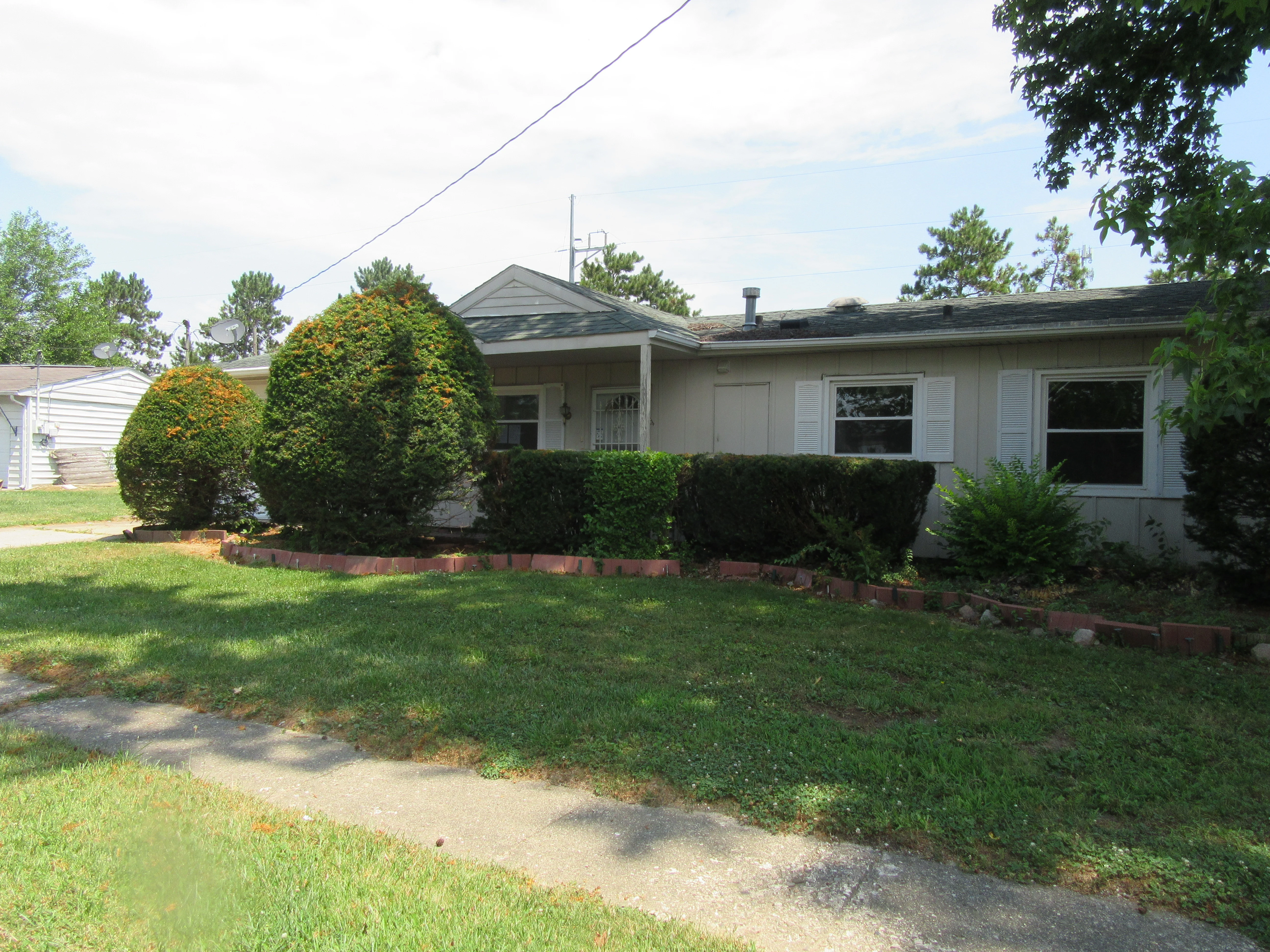 1036 N Lincoln St foreclosure property image
