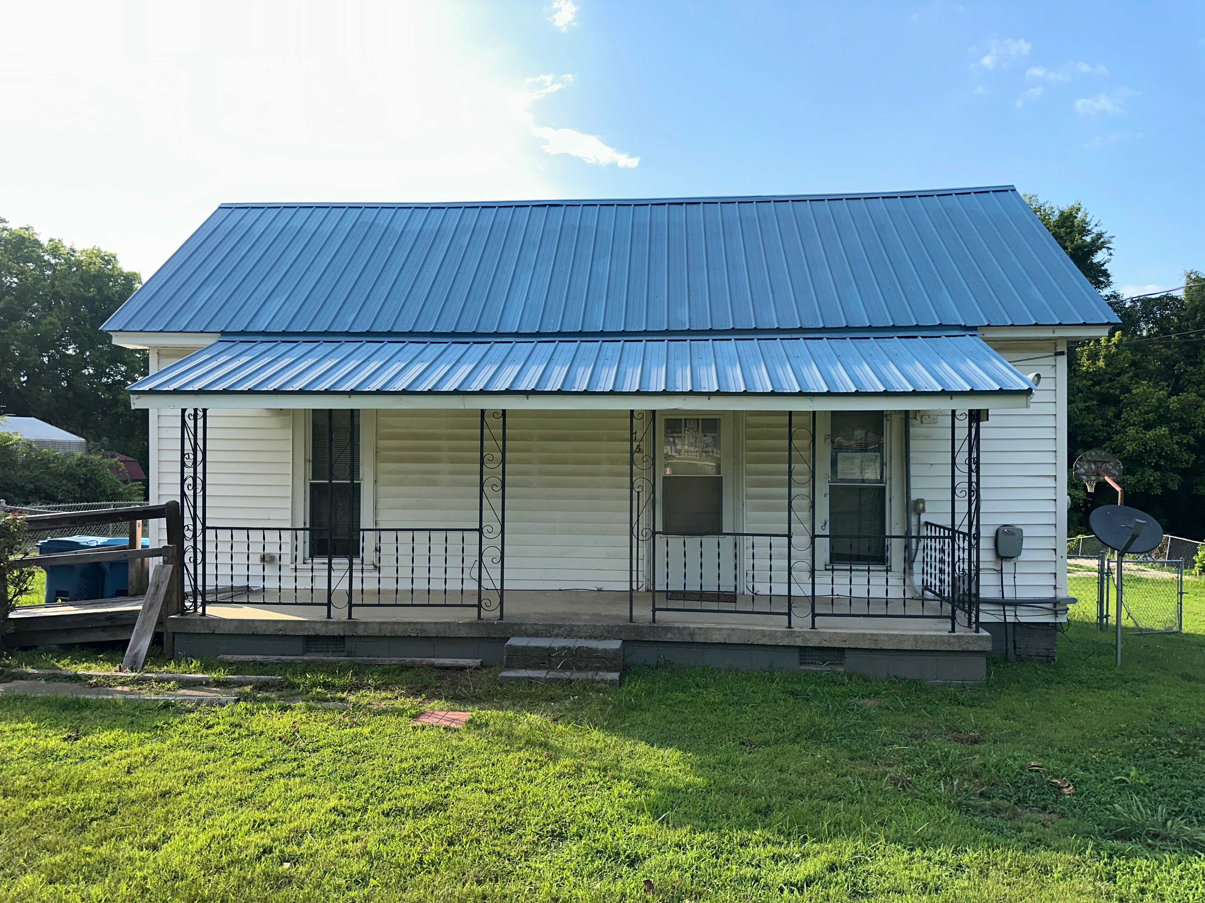 175 Grove St foreclosure property image