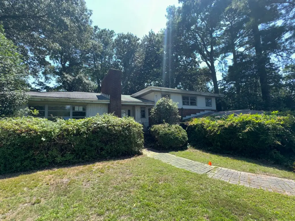 1507 Buckingham Avenue foreclosure property image