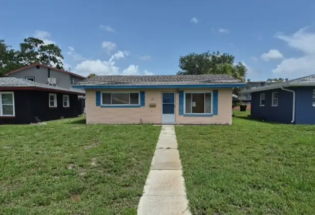 639 75th Ave N foreclosure property image