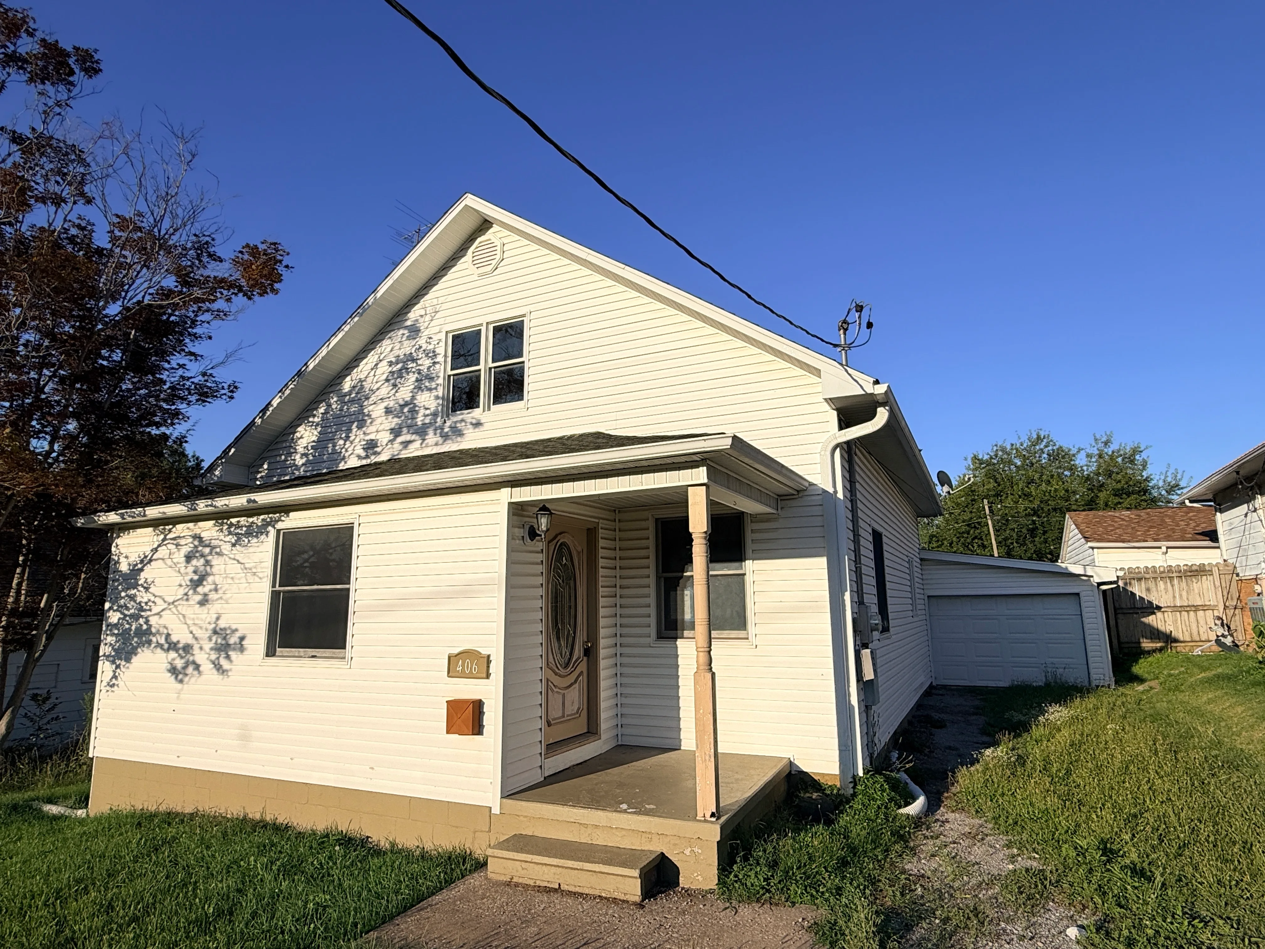 406 N Gardner St foreclosure property image