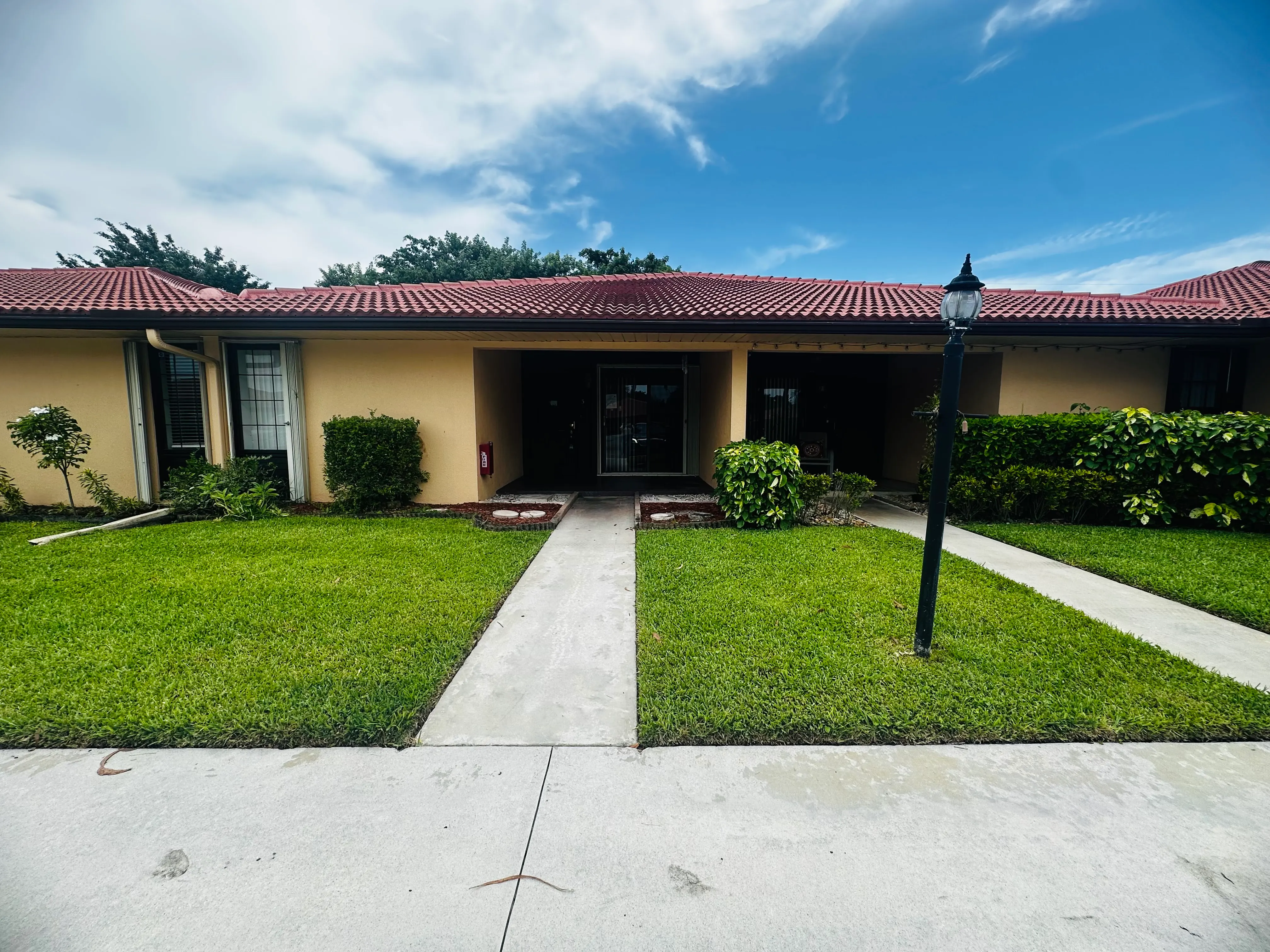 5933 Forest Hill Blvd. #3 foreclosure property image