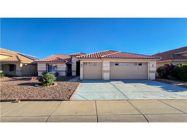 3925 W Charter Oak foreclosure property image