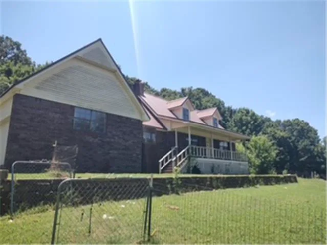705 S Elm St foreclosure property image