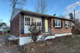4 Bryant Ct foreclosure property image