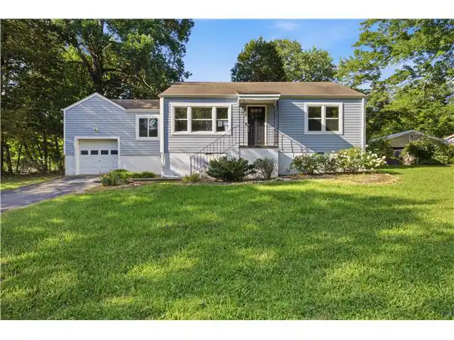 113 Hill Rd foreclosure property image