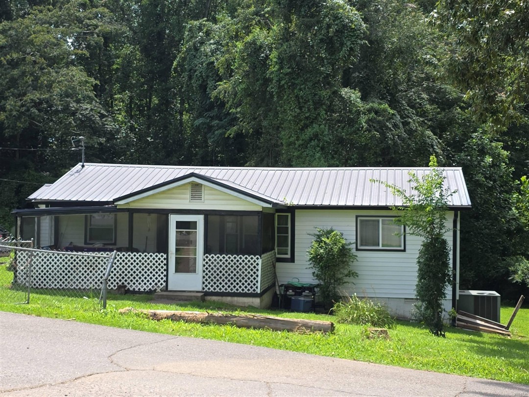 117 Todd St foreclosure property image