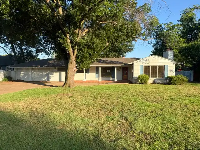 3305 Seymour Rd foreclosure property image