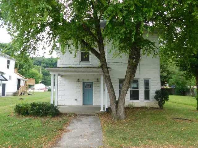 329 Holmes St foreclosure property image