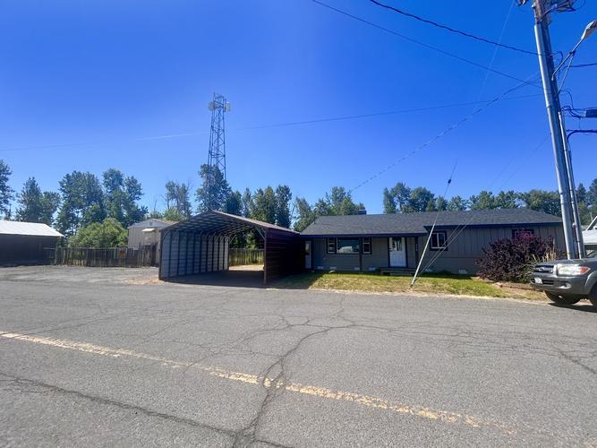 560 Second Street foreclosure property image
