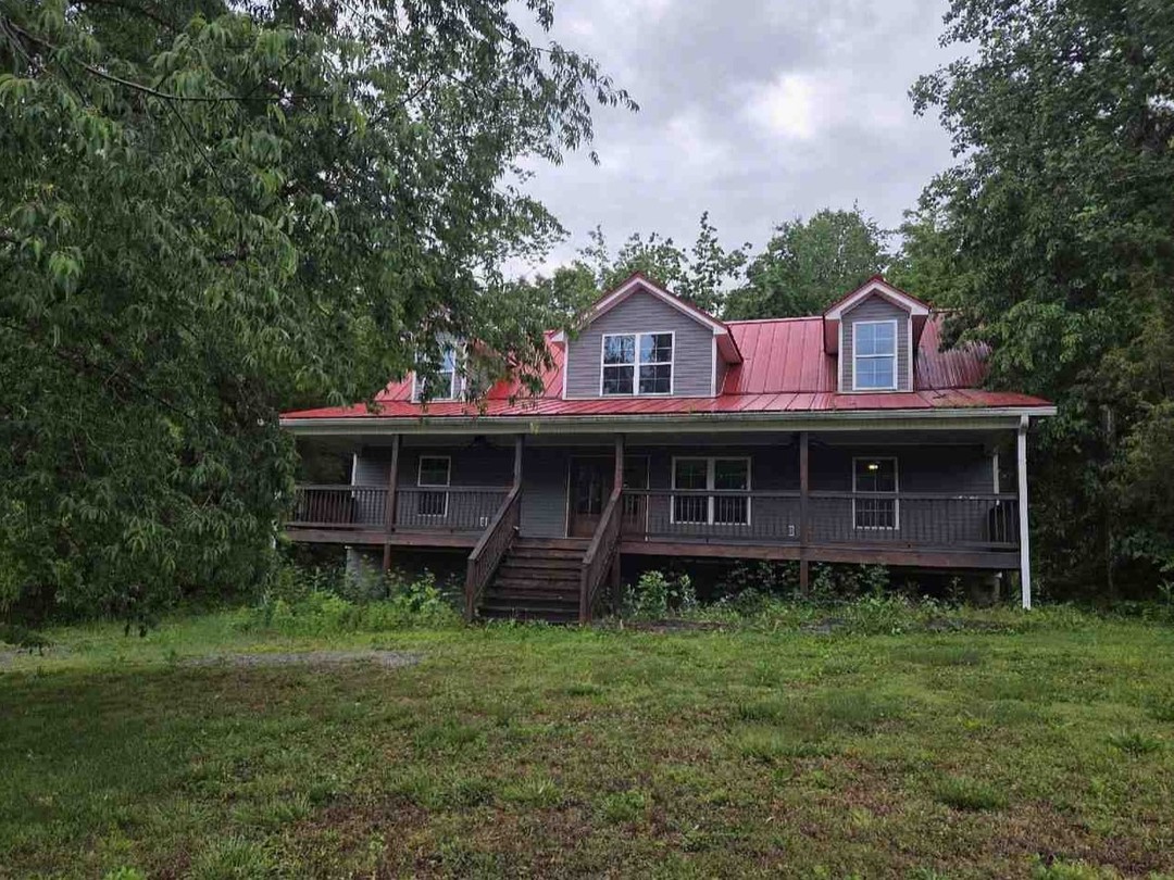 422 Parker Rd foreclosure property image