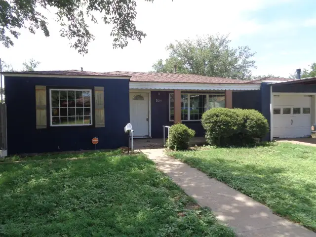 112 Holly Street foreclosure property image