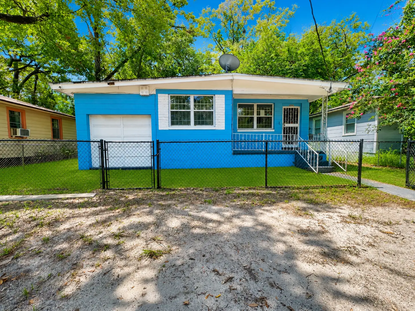 1630 W 28th St foreclosure property image