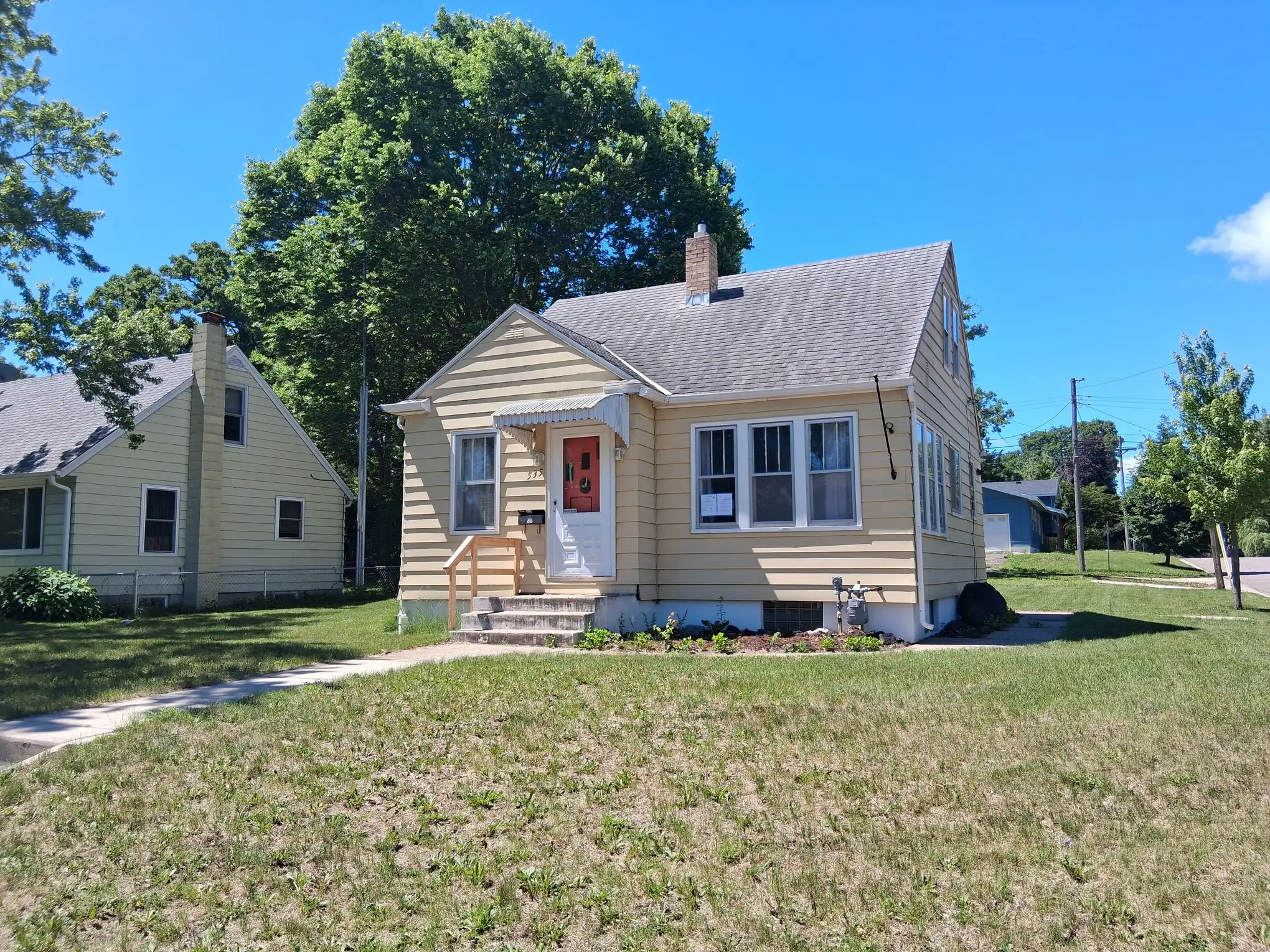 535 5th Ave NE foreclosure property image