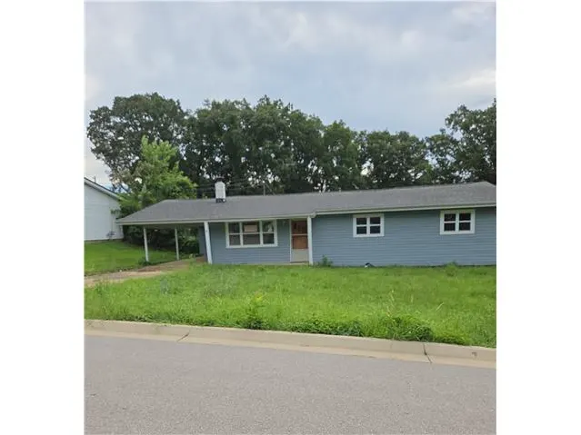 828 Johanna St foreclosure property image