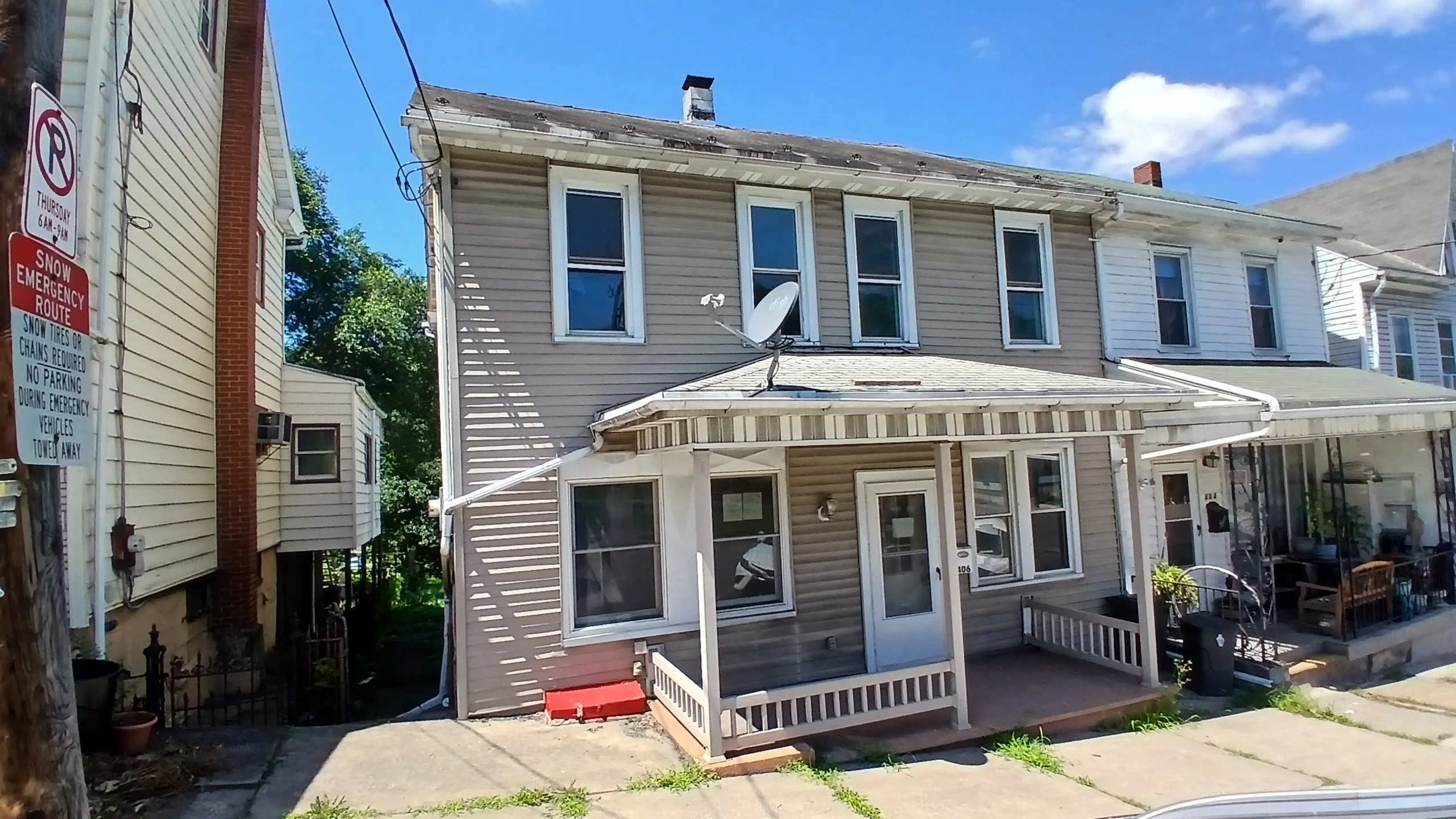406 S Market St foreclosure property image