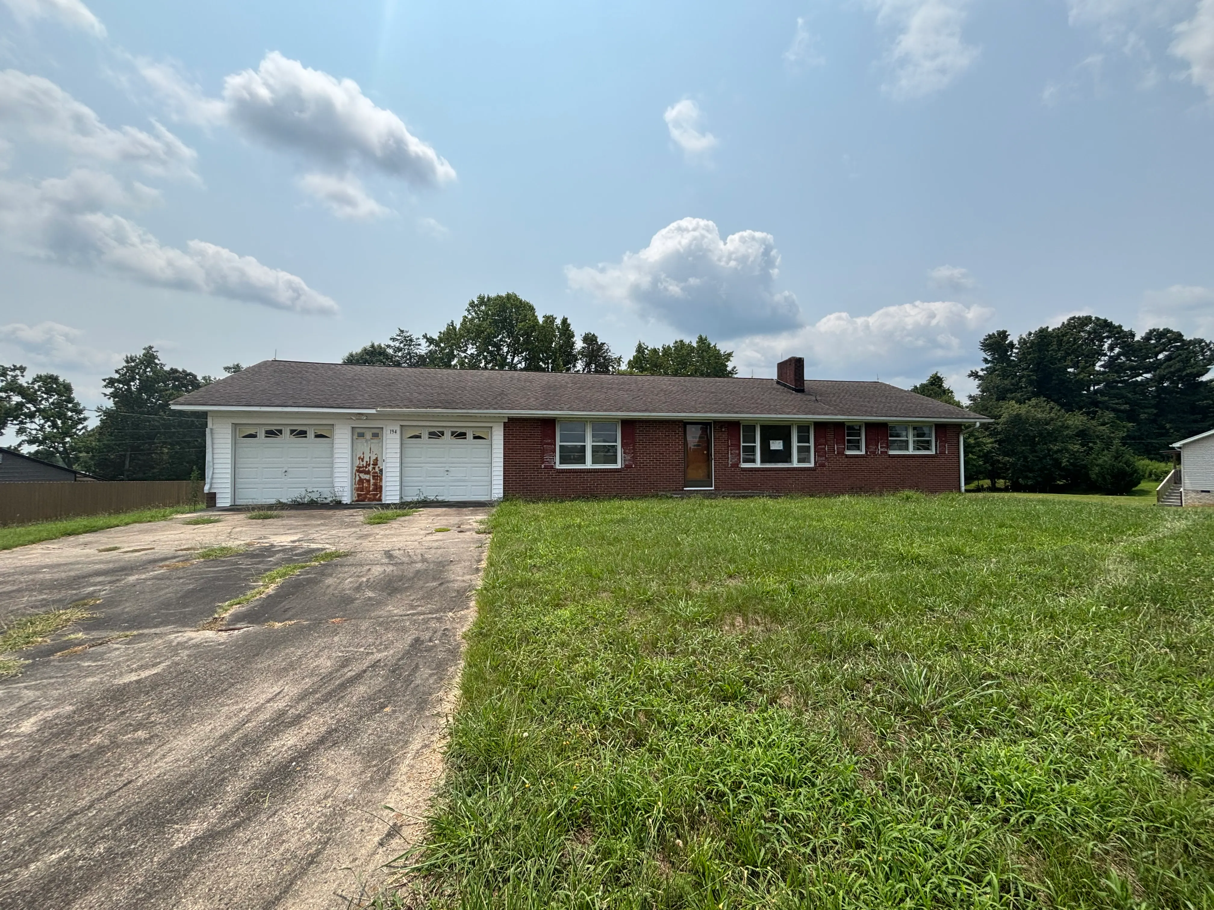 194 Hanes Ln foreclosure property image