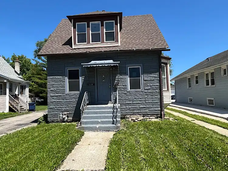 1609 S 9th Ave foreclosure property image