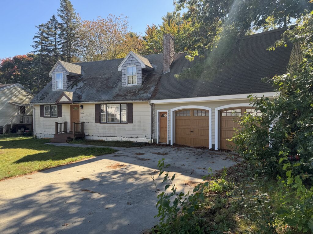 SEABROOK, NH – 1,458+/- sf, 3BR, 1.5BA Single Family Home foreclosure property image