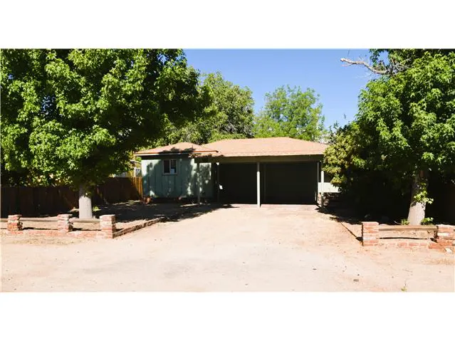 141 S Mt. Whitney Dr foreclosure property image