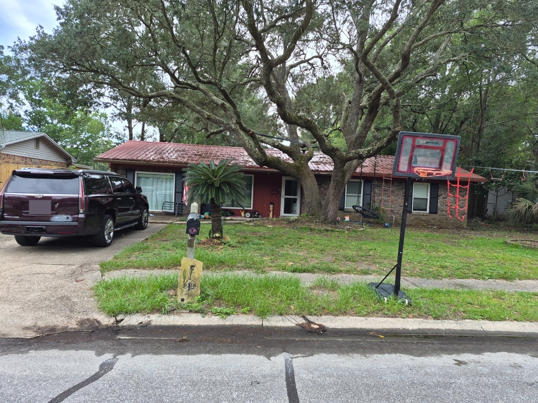 710 Crestwood Street foreclosure property image
