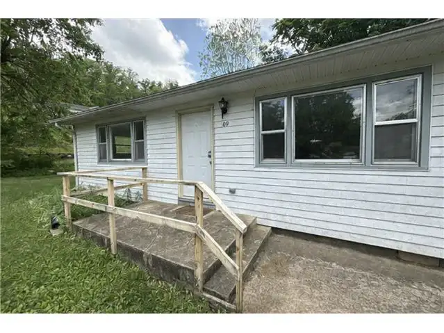 109 College St foreclosure property image